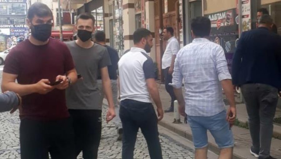 Tërmeti godet Stambollin, qytetarët dalin në rrugë
