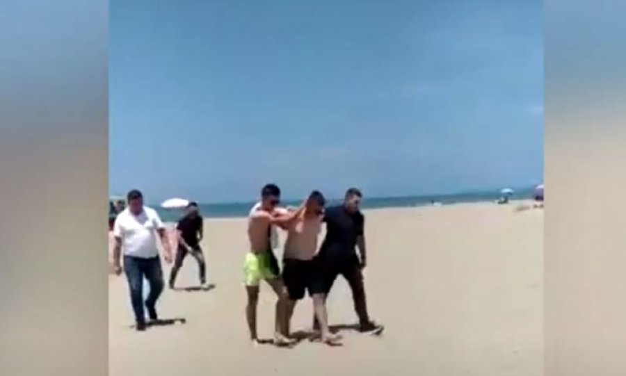 Aksidentoi dy këmbësorë/ U arrestua duke marrë rreze në plazh, pranga edhe 22 vjeçares që e strehoi
