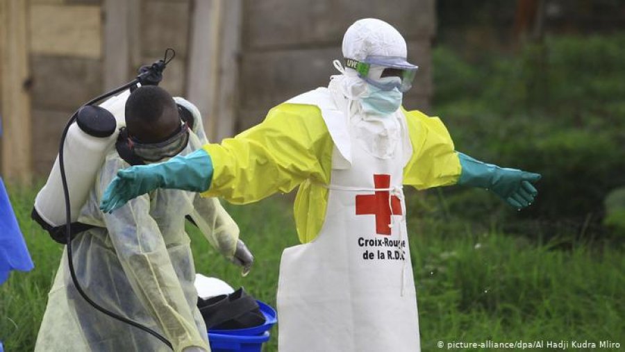 OBSH deklaron fundin e shpërthimit të Ebolës në Afrikën Perëndimore
