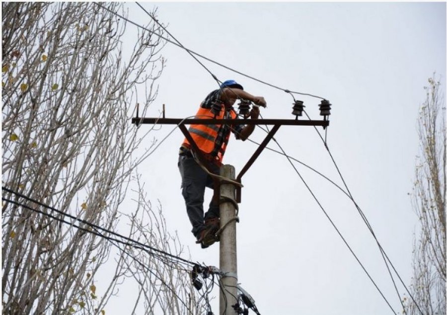OSHEE: Ndërpritet energjia në Tiranë, ja zonat që do mbesin pa energji elektrike