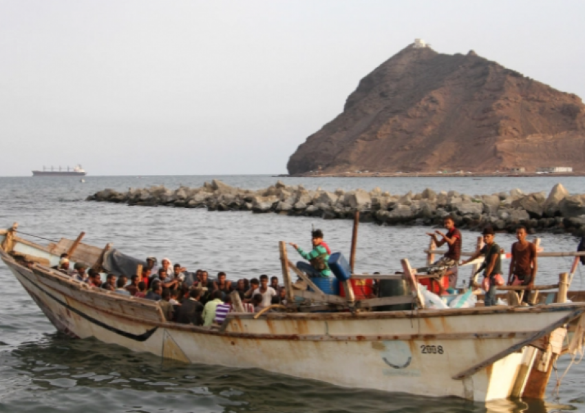 Përmbytet anija në Jemen, 300 emigrantë mund të kenë vdekur