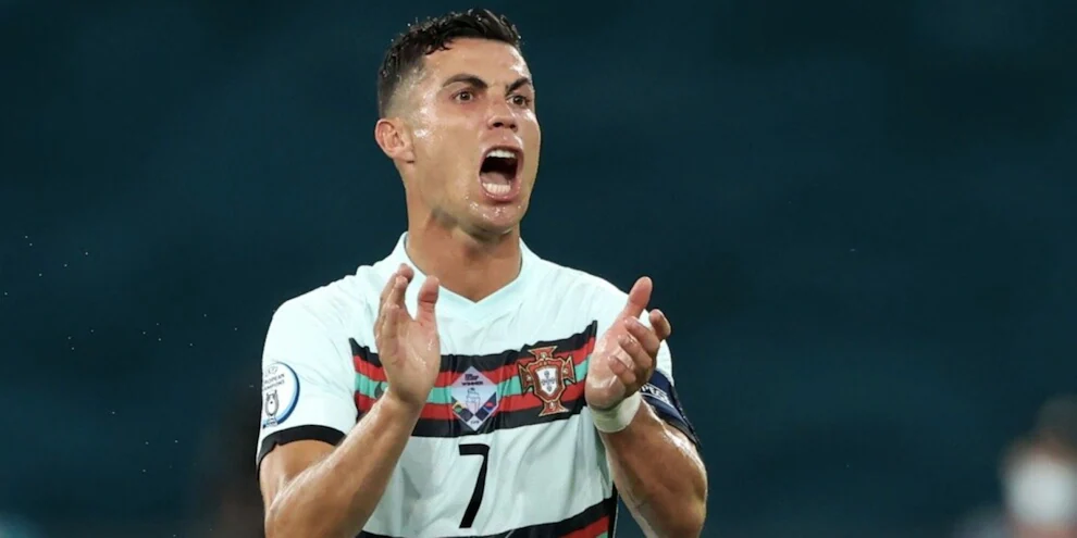 Ronaldo thyen heshtjen: mesazhi i parë pas nokautit në Euro 2020