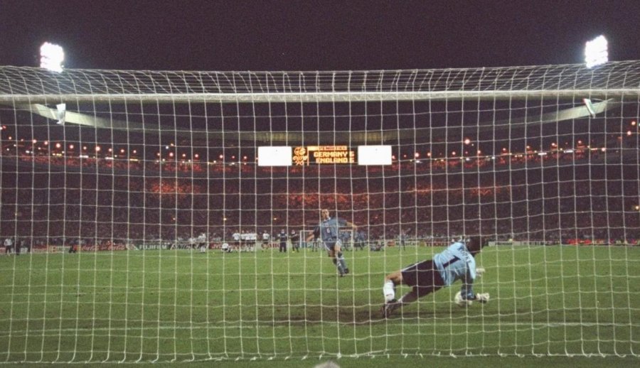 VIDEO/ Kur trajneri aktual i Anglisë humbte penalltinë ndaj Gjermanisë në gjysmëfinalen e ‘Euro 96’