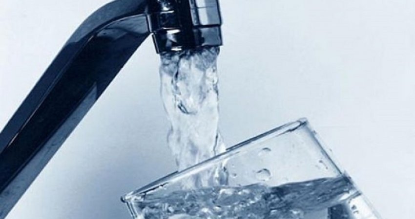 Shenjat që tregojnë se uji i pijshëm është i kontaminuar 