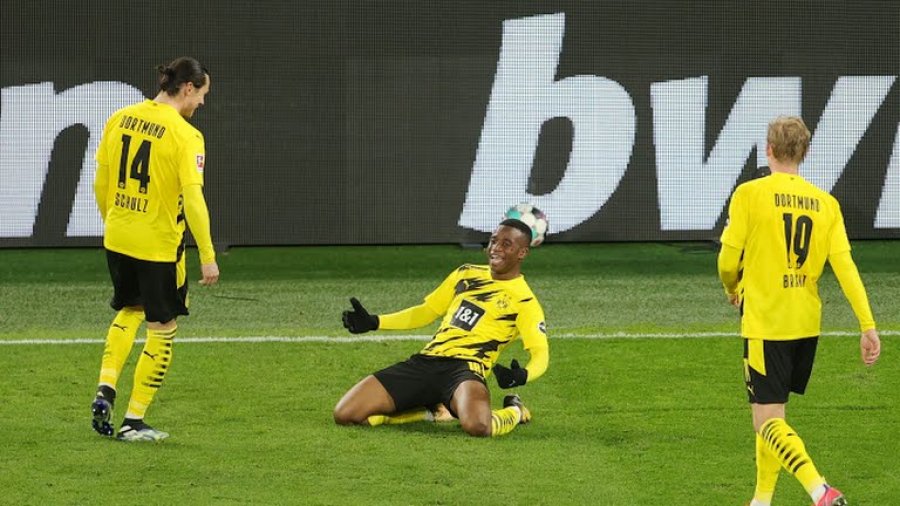 Dortmund rikthehet tek fitorja, akoma më pranë zonës Champions