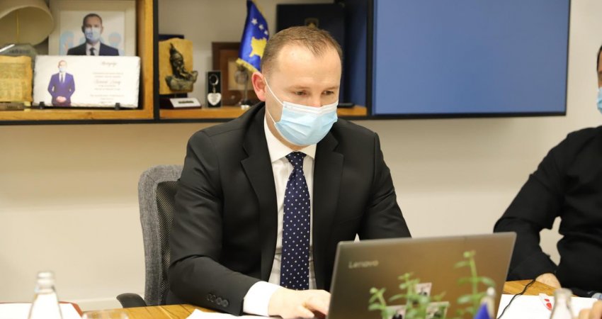 Zemaj i shkruan letër COVAX-it dhe shteteve të Quint-it, kërkon që Kosova të furnizohet sa më shpejt me vaksina