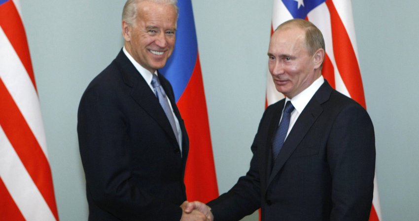 Biden paralajmëron takim me Putinin   