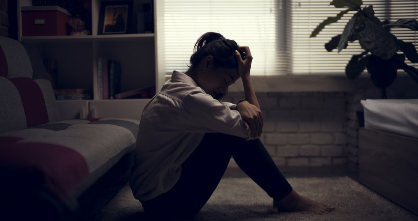 Pandemia po shkakton trauma e depresion, qytetarët kërkojnë trajtim psikologjik online