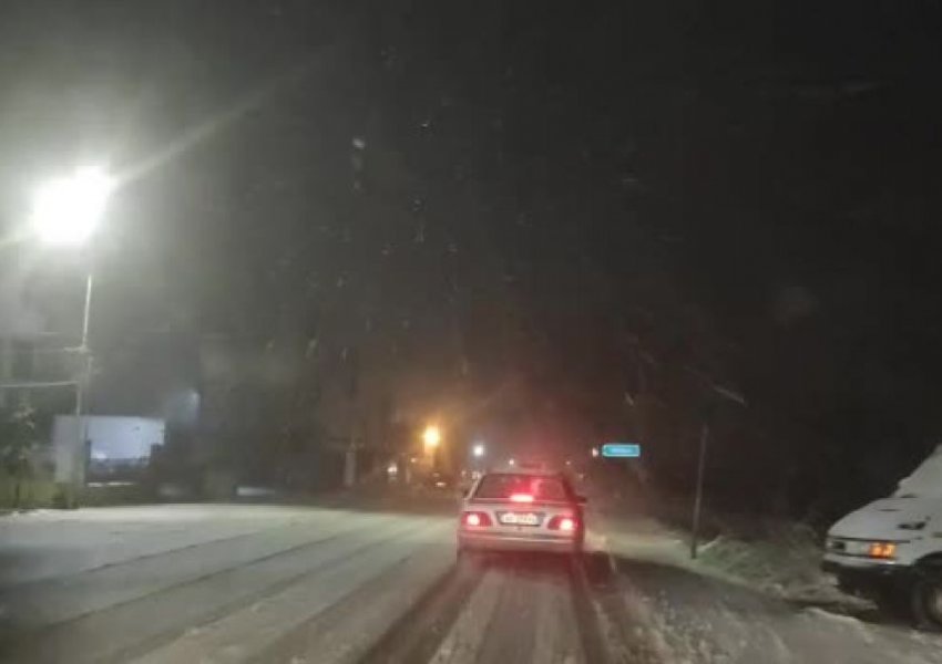 VIDEO/ Reshjet e dëborës, rihapet pas 1 ore Qafa e Plloçës