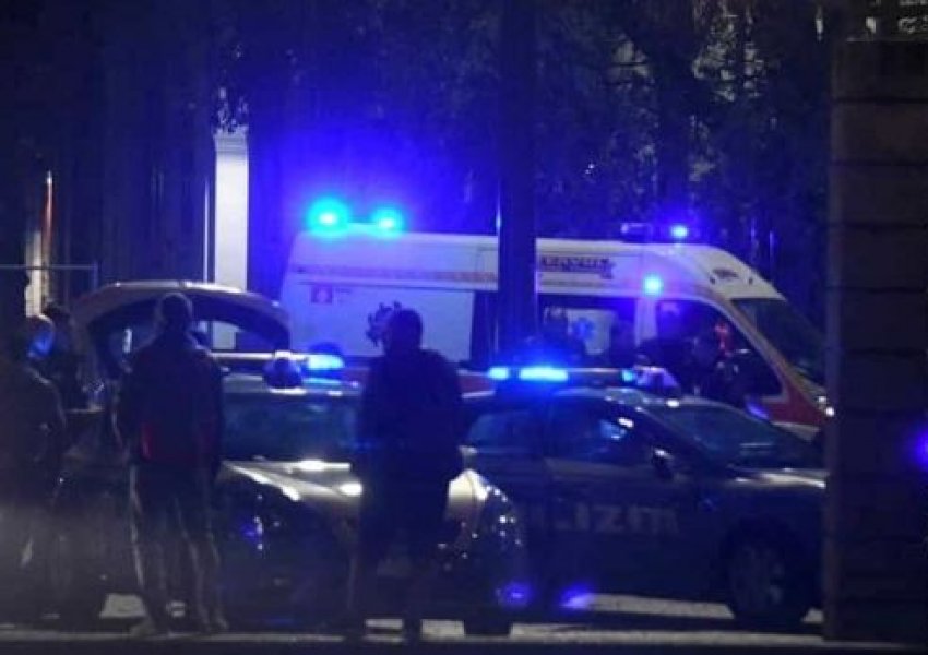 Nata e çmendur e 19 vjeçarit shqiptar/ Përplas katër automjete dhe sulmon policinë në gjendje të dehur 