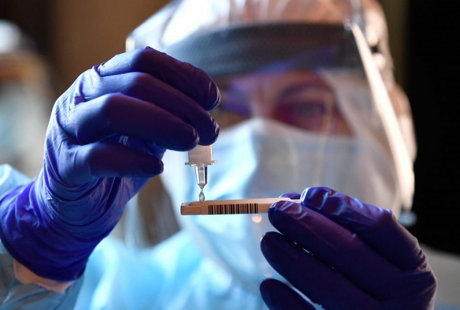 BBC:Testet e rreme dhe certifikatat e vaksinave po marrin fuqi në tregun e zi