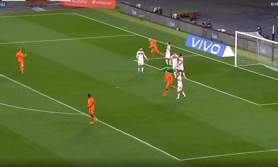 ‘Zgjohet’ Holanda/ E pabesueshme, shënon dy gola brenda 120 sekondash!