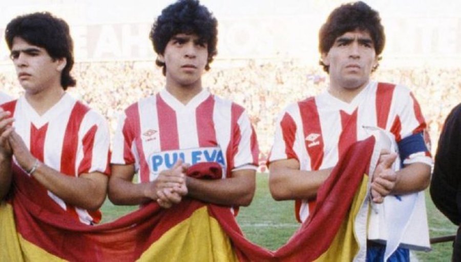VIDEO/ Historia e patreguar, dita kur 3 vëllezërit Maradona luajtën me ekipin në Spanjë