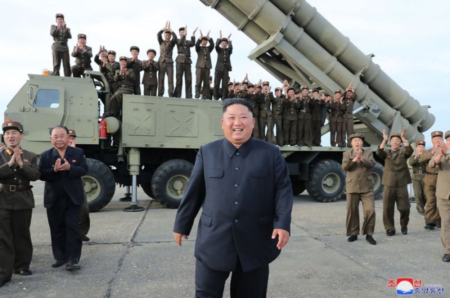 Koreja e Veriut lëshon raketën balistike, reagon Biden: Do të përgjigjemi