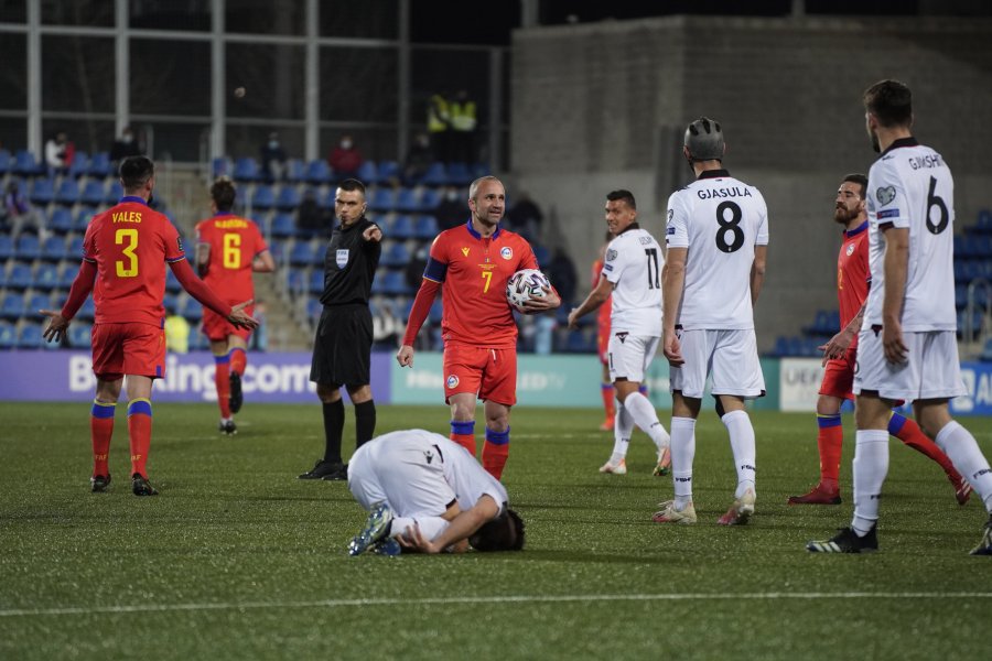 Telashe për Shqipërinë, titullari kuqezi në dyshim për ndeshjen me Anglinë
