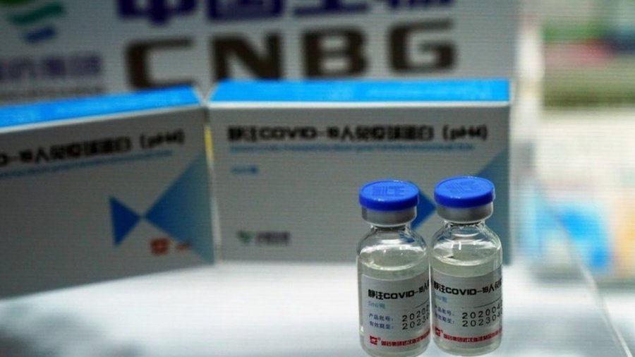 Vaksinimi me Sinofarm, zyrtarët kinezë thonë se duhen 3 doza për imunizim