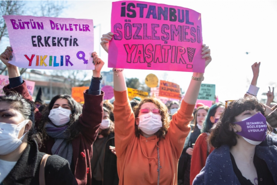 Protesta në Stamboll: Mos u tërhiq nga konventa/ ‘Ndihemi të rrezikuara’