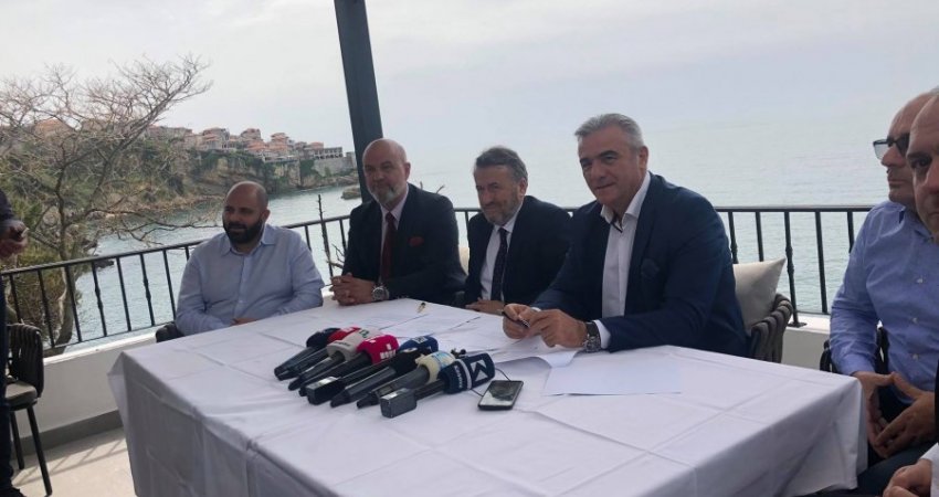 Kosova dhe Mali i Zi nënshkruajnë marrëveshje bashkëpunimi në fushën hotelerisë dhe turizmit