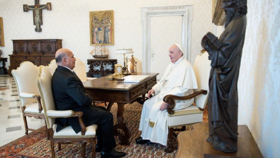 Papa diskuton për 30 minuta me  Ministrin e Jashtëm të Irakut, Fuad Hussein