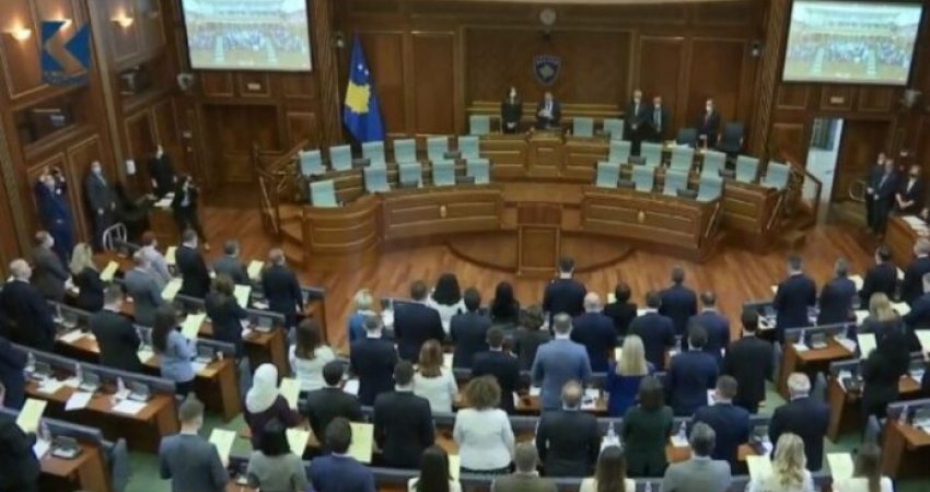 Pasi u zgjodhën deputetë, Universiteti i Prishtinës pezullon punën e 11 profesorëve 