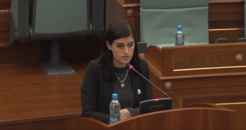 Bogujevci ia përmendi masakrën ndaj familjes së saj, Gashi tregon se si u përplasën me Daçiqin