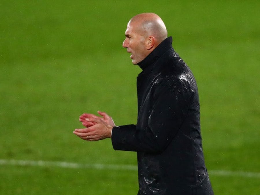 Zinedine Zidane mund të kthehet tek Juventus!