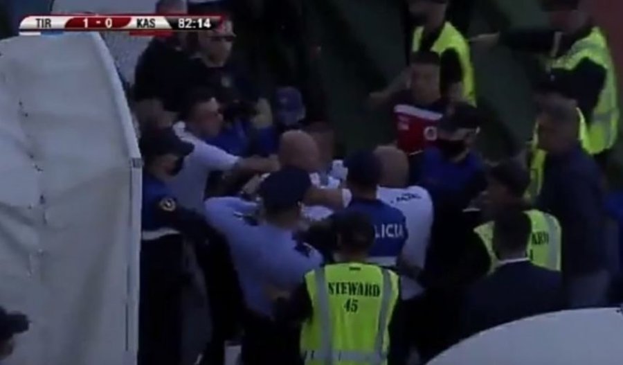 Dhuna në ndeshjen Tirana – Kastrioti, shoqërohen 6 persona në polici