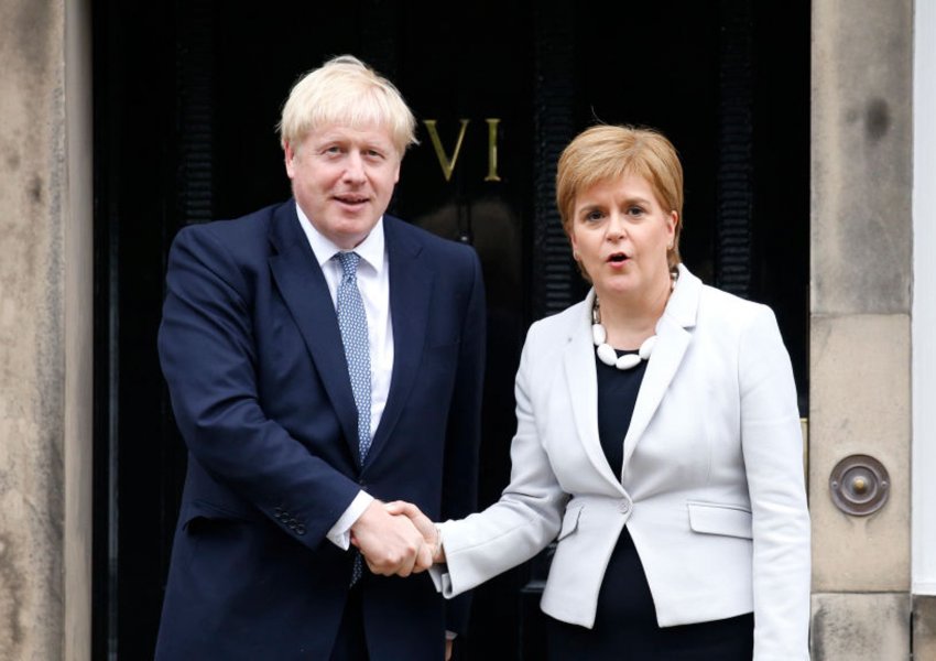 Londër, Johnson përshëndet drejtuesen e SNP-së dhe e fton të bashkëpunojnë