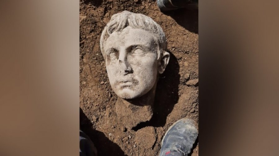 Zbulohet koka 2000 vjeçare prej mermeri e perandorit të parë të Romës