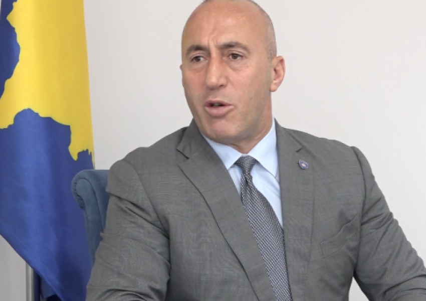 Haradinaj flet si iu vra vëllau në mënyrë misterioze, po thotë kurrë s'kemi bërë me gisht