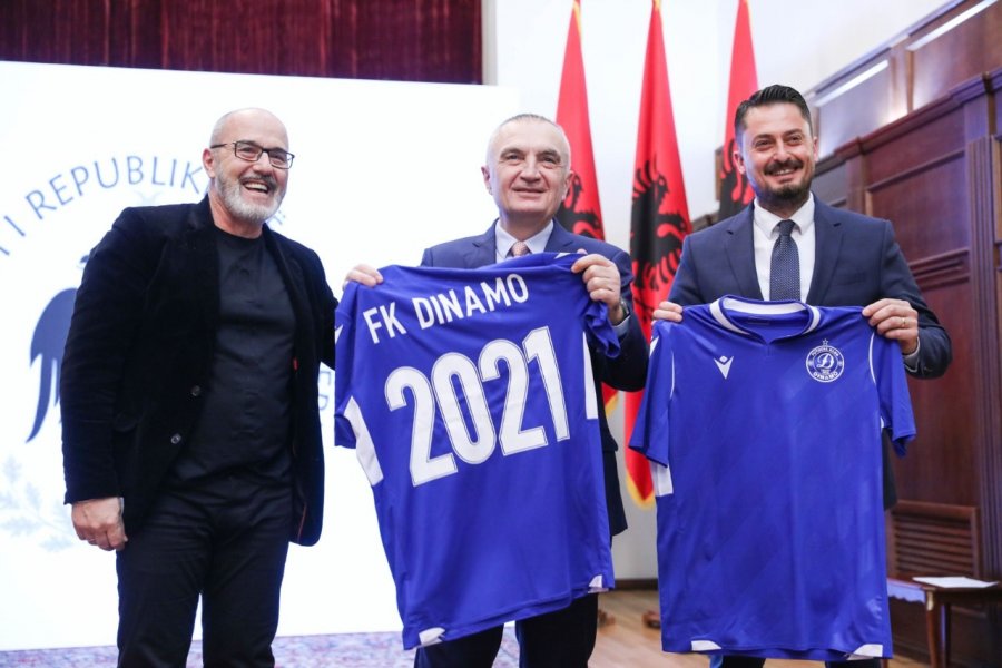 Presidenti Meta uron Dinamon për rikthimin në Superiore: Simbol i vlerave më të mira sportive