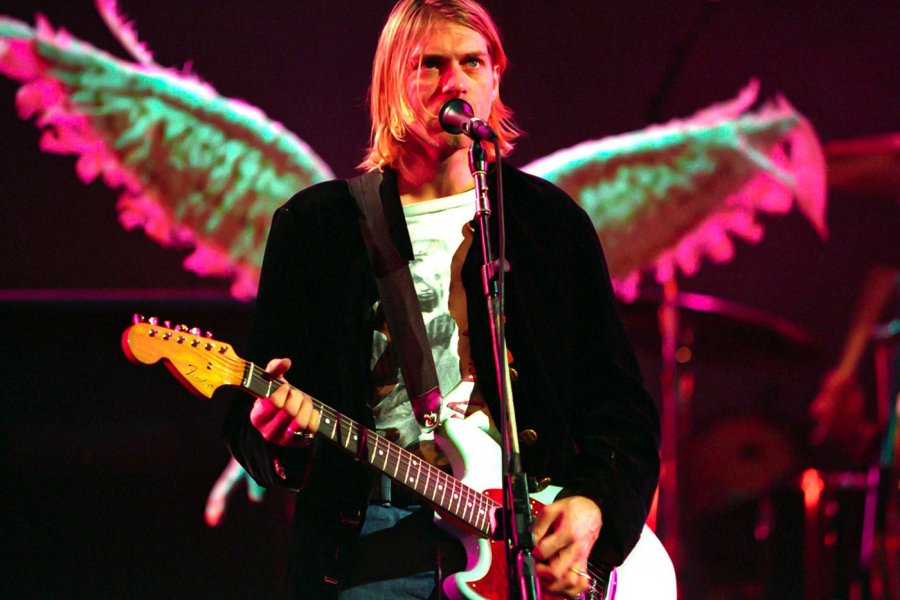 FBI zbulon dosjen në lidhje me vdekjen e Kurt Cobain pas 27 vjetësh