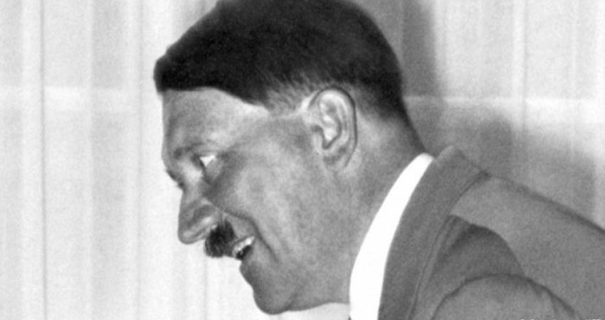 Publikohet një foto e trupit të vdekur të Hitlerit dhe disa sekrete të frikshme nga vdekja e tij 
