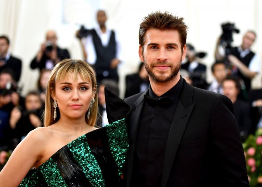 Ish bashkëshorti i Miley Cyrus drejt martesës