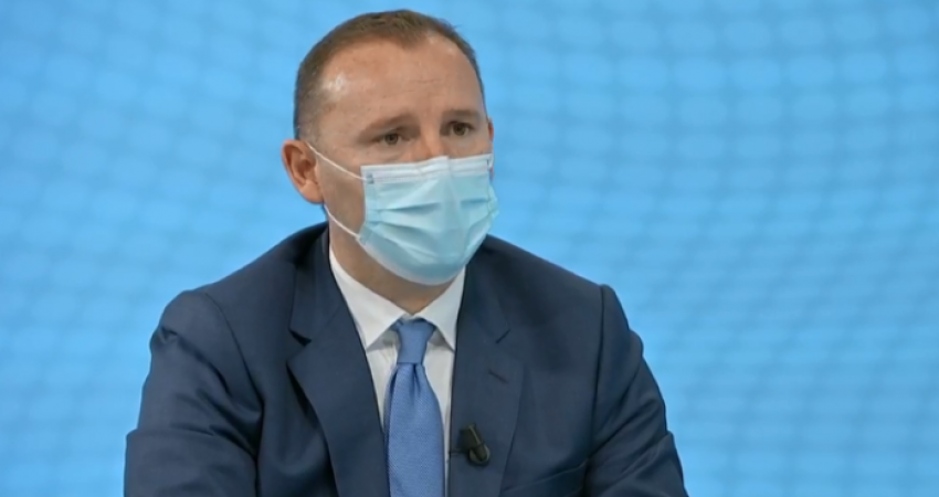 Ish-ministri i shëndetësisë thotë se as 10% e popullatës nuk është imunizuar ndaj COVID-19