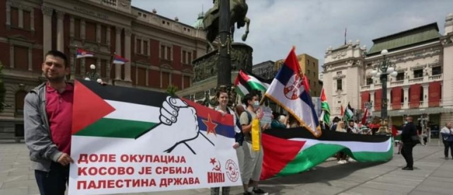 ‘Kosova është Serbi dhe Palestina shtet’/ Palestinezët mbajnë protestë në Beograd