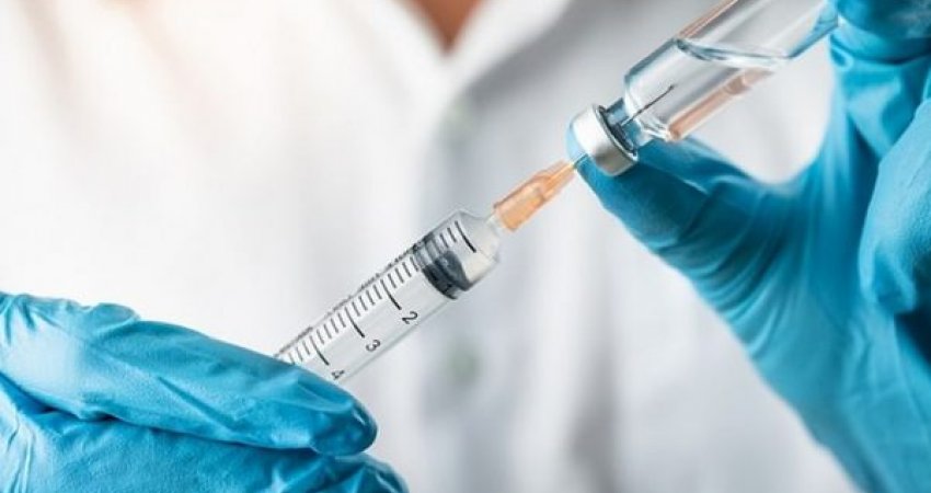 OBSH: Vaksinat janë efikase ndaj varianteve të reja të COVID-19