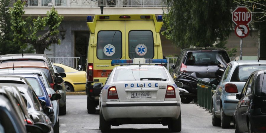 Shiti motorin dhe bleu makinë, aksidentohet për vdekje 26-vjeçari në Greqi