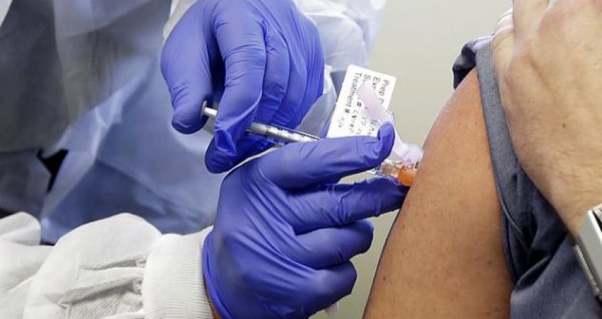 Rreth 60 përqind e njerëzve mbi 18 vjet kanë marrë dozën e parë të vaksinës në ShBA