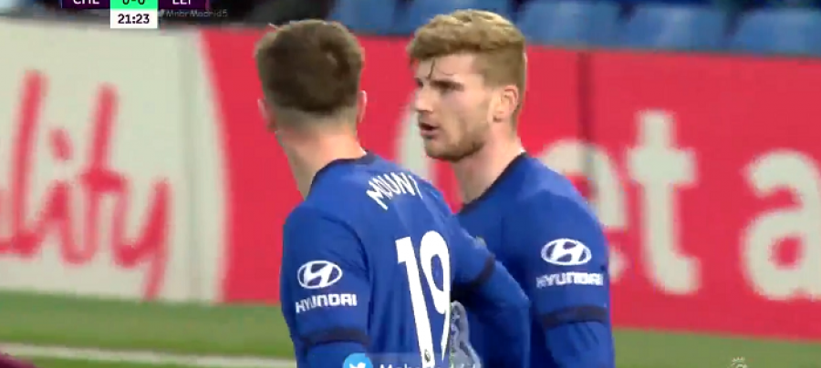 VIDEO/ Chelsea-Leicester, Wernerit i anulohen dy gola dhe nuk i jepet një penallti 