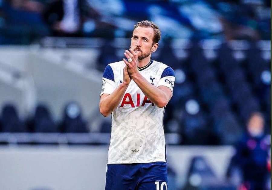 VIDEO/ Tottenham mundet nga Aston Villa, Kane përshëndet tifozët