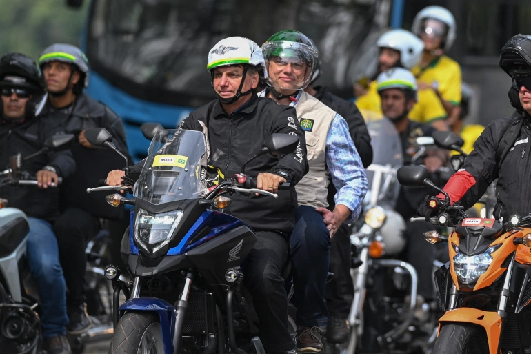 Pavarësisht pandemisë, presidenti i Brazilit mbledh mijëra vetë në paradën e motorrëve 