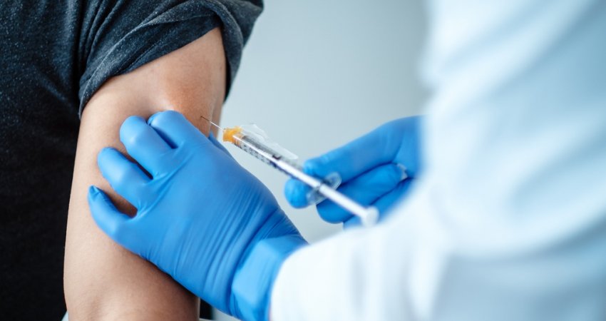 Arsyet pse duhet të marrim vaksinat në krah