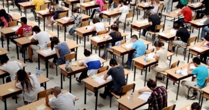 Mbi 24 mijë nxënës i nënshtrohen sot pjesës së parë të Testit të Arritshmërisë