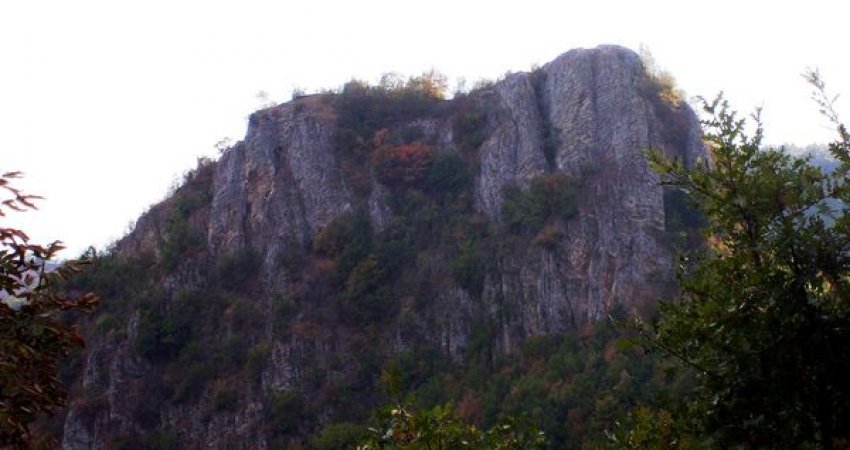 Një fortifikatë mesjetare pararojë e pasurive minerale të Trepçës!