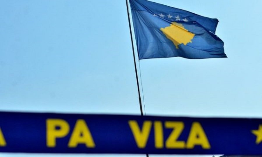 Lukas Mandl: Kërkohet heqja urgjente e vizave për Kosovën 