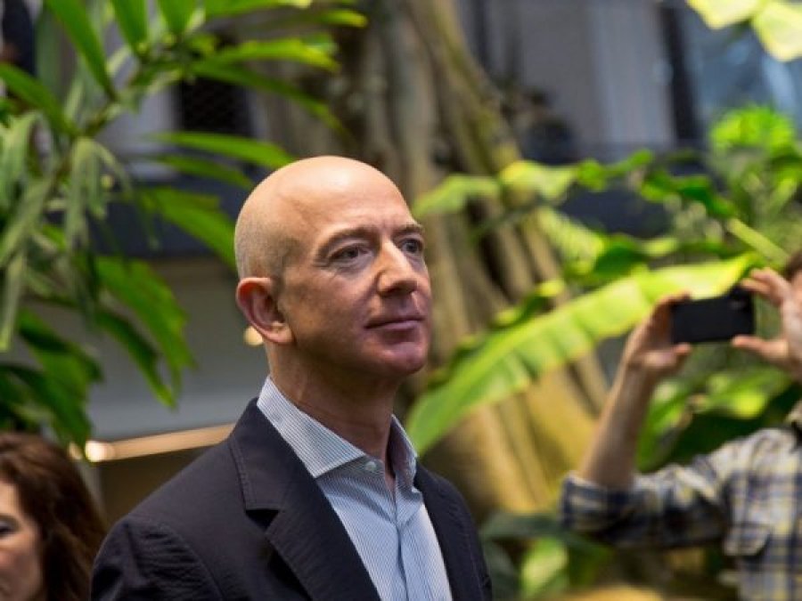 ‘Amazon’ premton dy miliardë dollarë për pasurimin e tokës në Afrikë