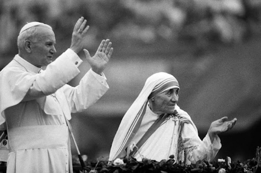 Kur Nënë Tereza shkoi me vonesë te Papa u justifikua: Takova Krishtin në rrugë