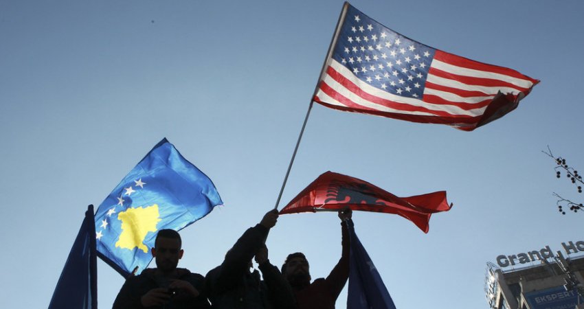 Shoqëria civile i kërkon SHBA-së të shqyrtojë thirrjen e Kosovës në Samitin për Demokraci