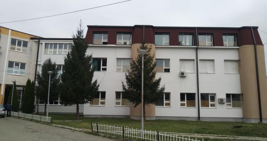 Gjakovë: E mitura shkon në spital shtatzënë